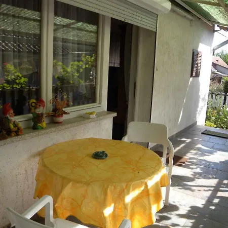 8 * Balatonberény