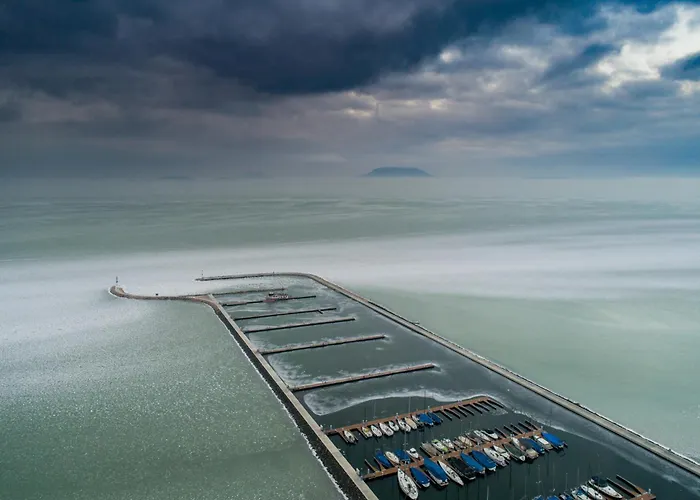 In - Balaton 18075 Balatonberény
